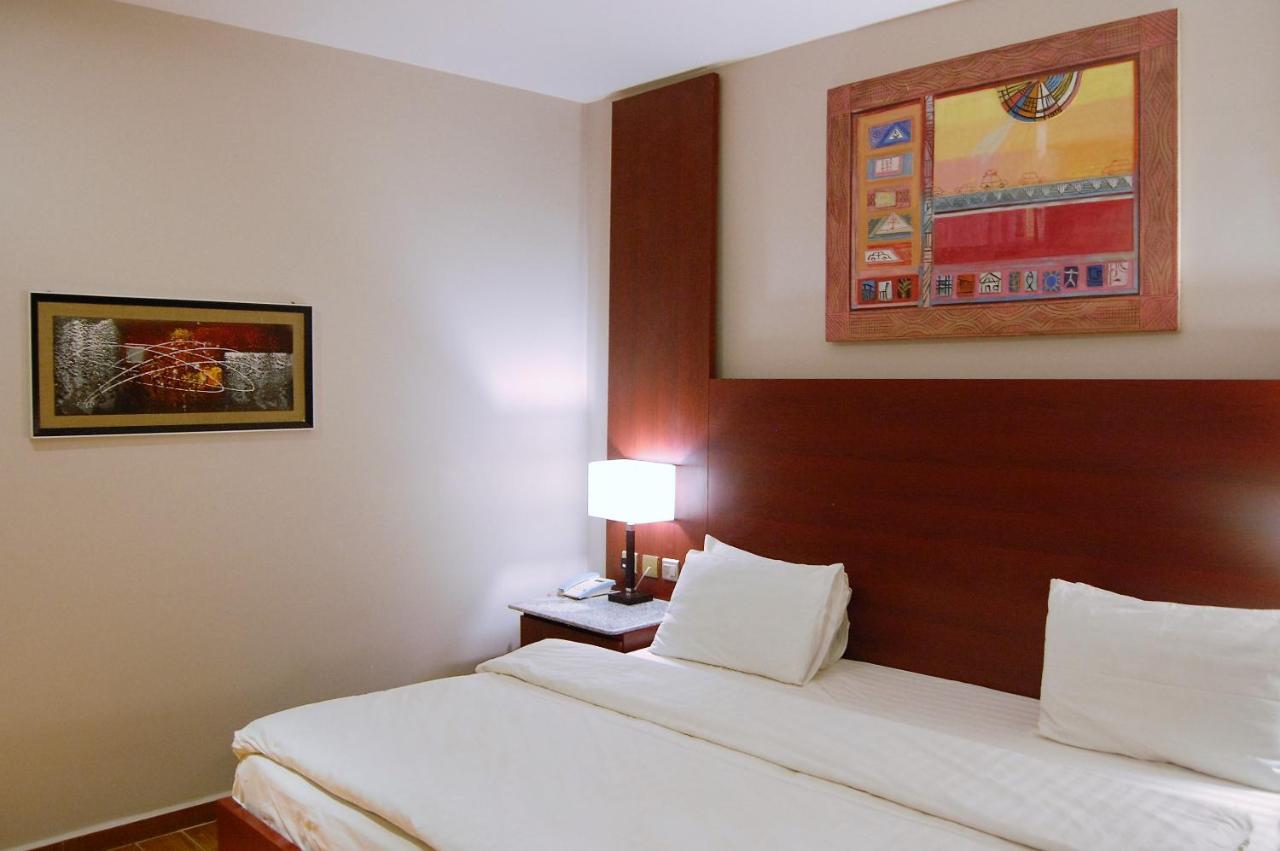 Hôtel R & K Guest Palace à Kano Extérieur photo