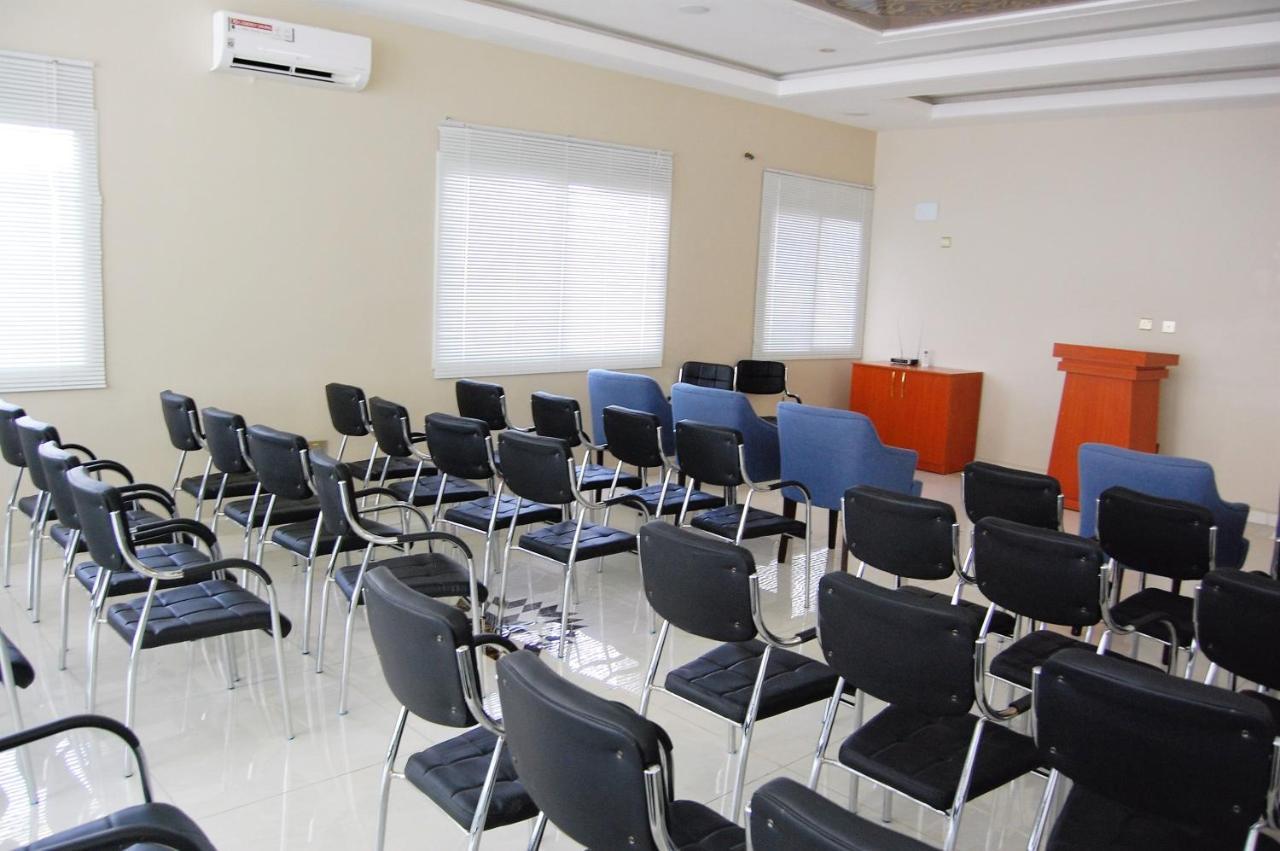Hôtel R & K Guest Palace à Kano Extérieur photo
