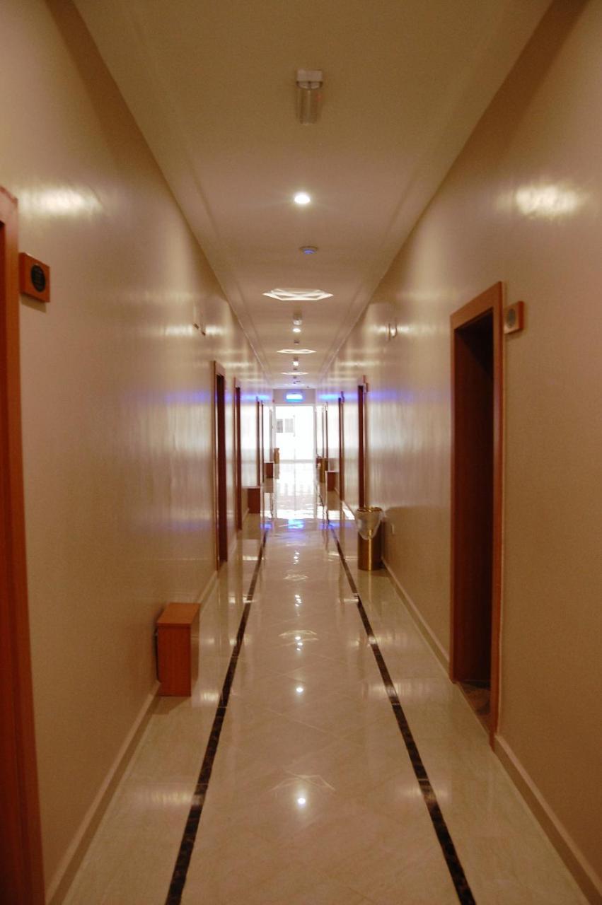 Hôtel R & K Guest Palace à Kano Extérieur photo