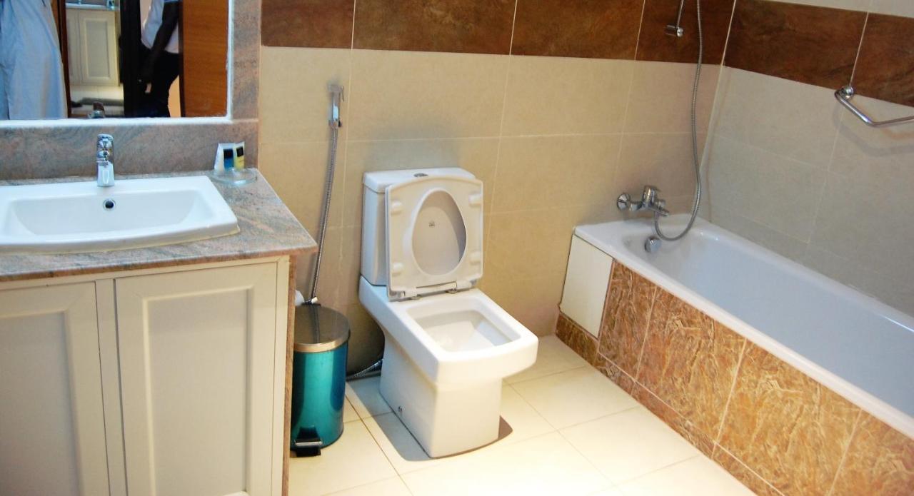 Hôtel R & K Guest Palace à Kano Extérieur photo