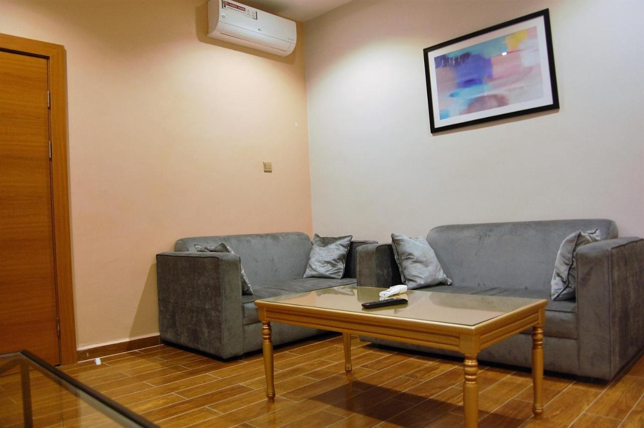 Hôtel R & K Guest Palace à Kano Extérieur photo